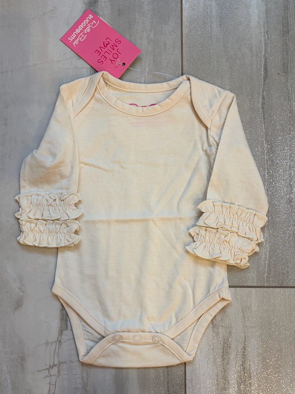 NWT RuffleButts Ivory Cream Long Sleeve Basic Ruffle Layering Bodysuit girl 0-3M